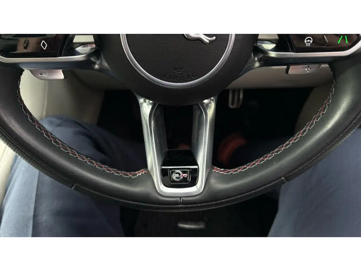 2022-jaguar-f-pace-50-v8-p550-svr-big-29