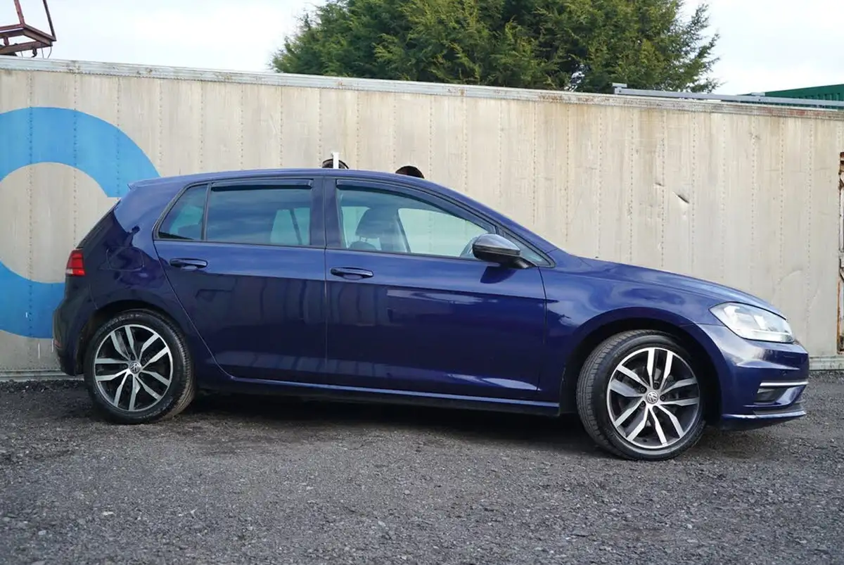 2017-volkswagen-golf-16tdi-gt-ss-hatchback-5d-big-30