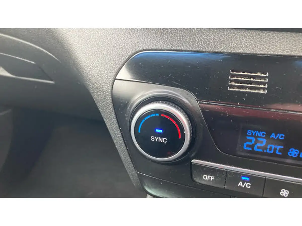 2019-hyundai-tucson-16-gdi-se-nav-big-13
