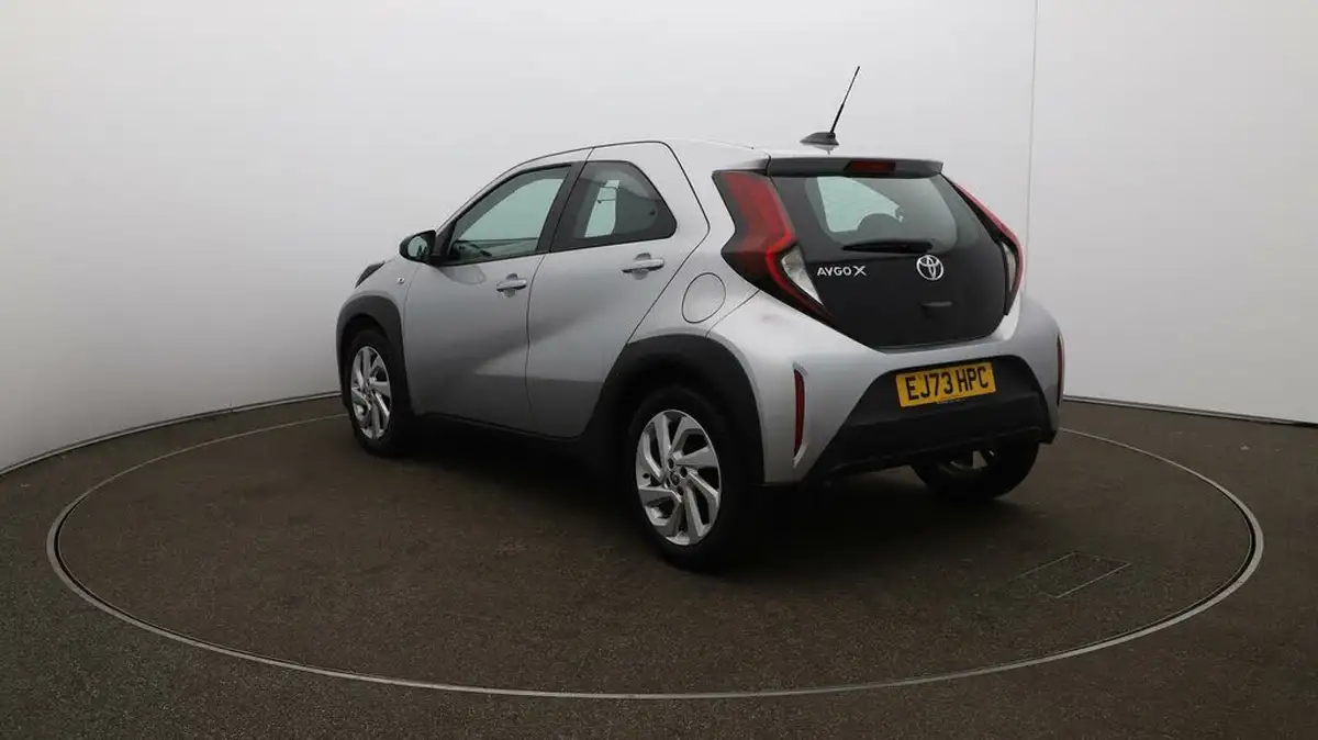 2023-toyota-aygo-x-10-vvt-i-pure-big-60