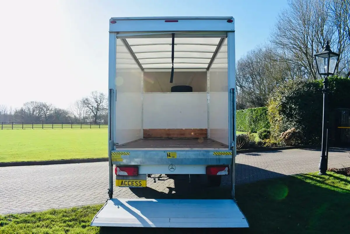 2023-mercedes-benz-sprinter-20cdi-315-l3h1-progressive-150pseu6dt-cab-big-7