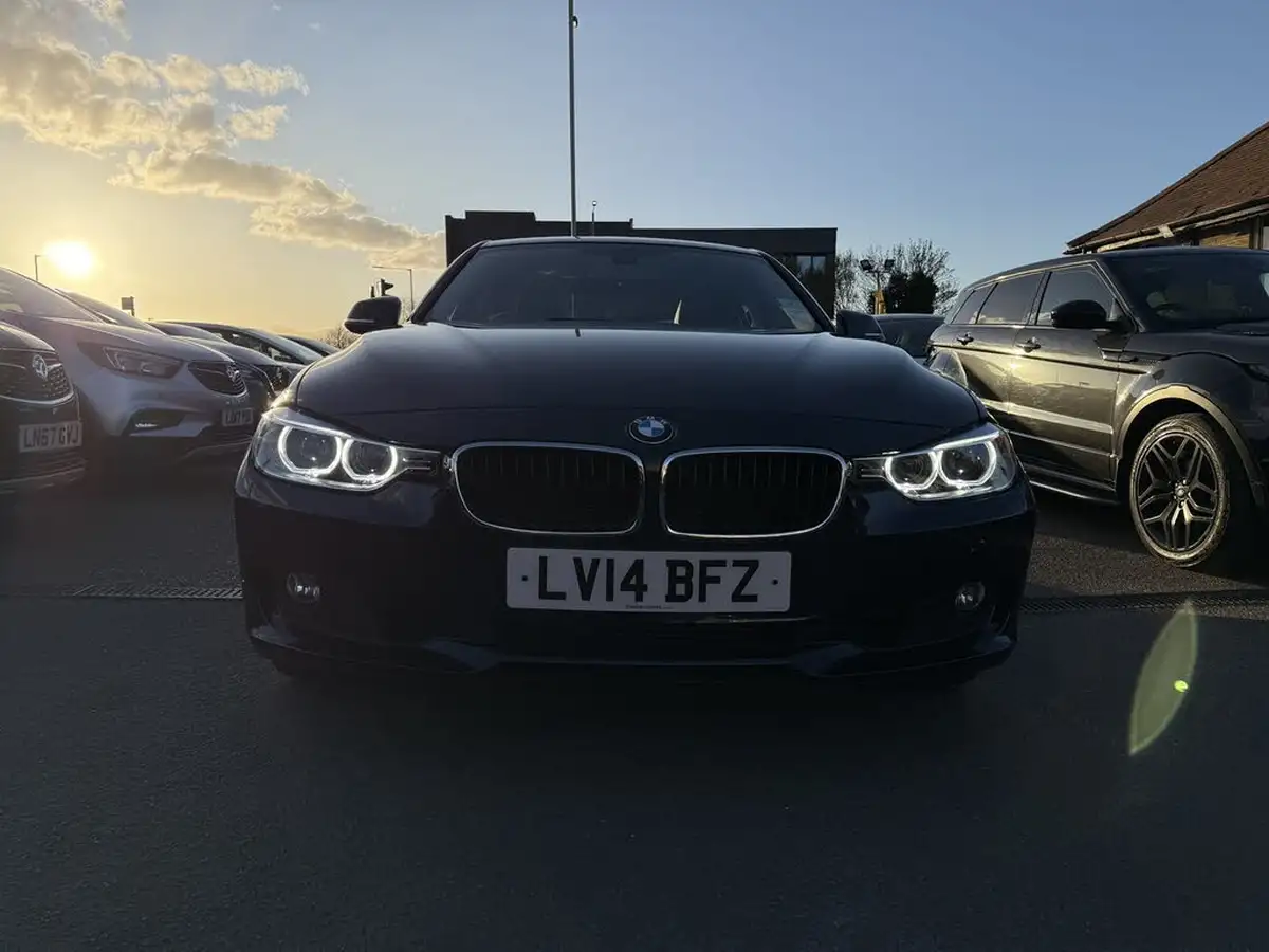 2014-bmw-3-series-20-320i-se-184bhp-ss-saloon-4d-1997cc-auto-big-4