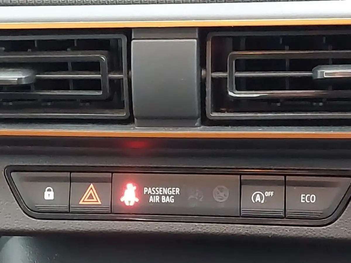 2022-dacia-sandero-stepway-10-tce-essential-90bhp-big-10