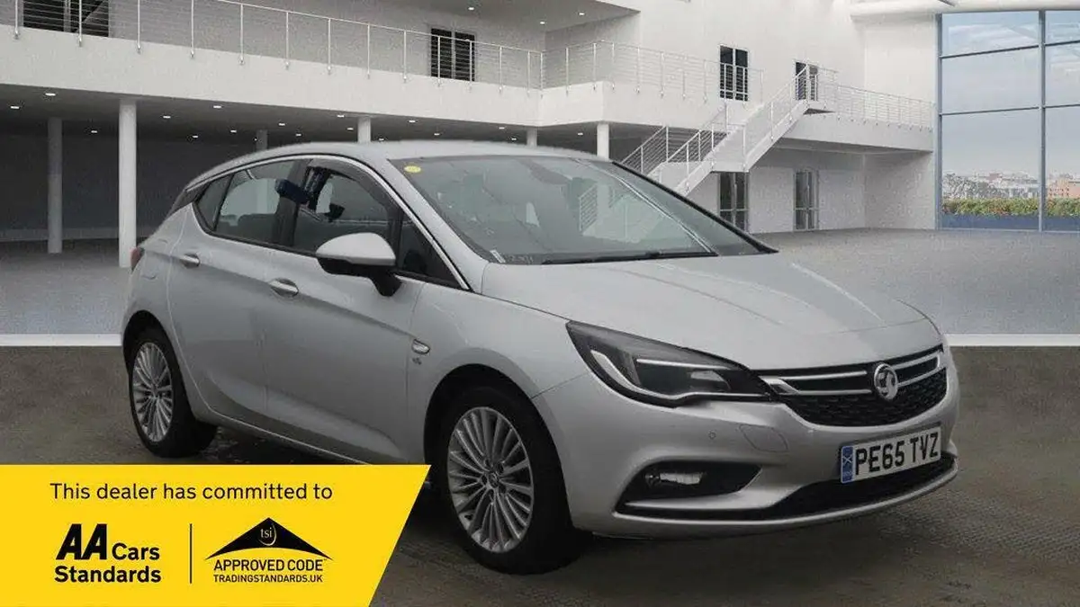 2015-vauxhall-astra-16cdti-elite-nav-136ps-hatchback-auto-big-0