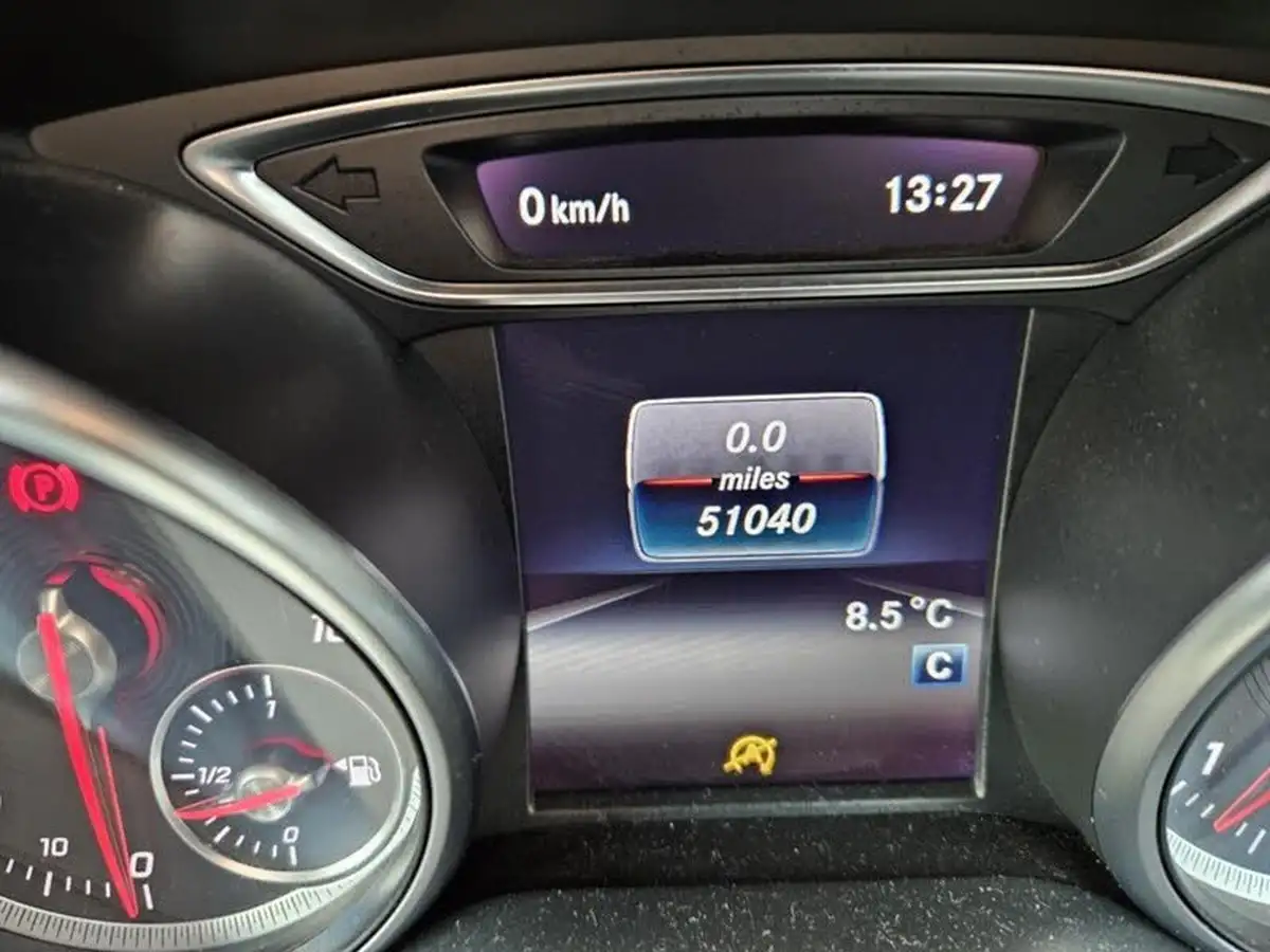 2018-mercedes-benz-gla-class-21d-gla-200d-sport-134bhp-ss-big-20