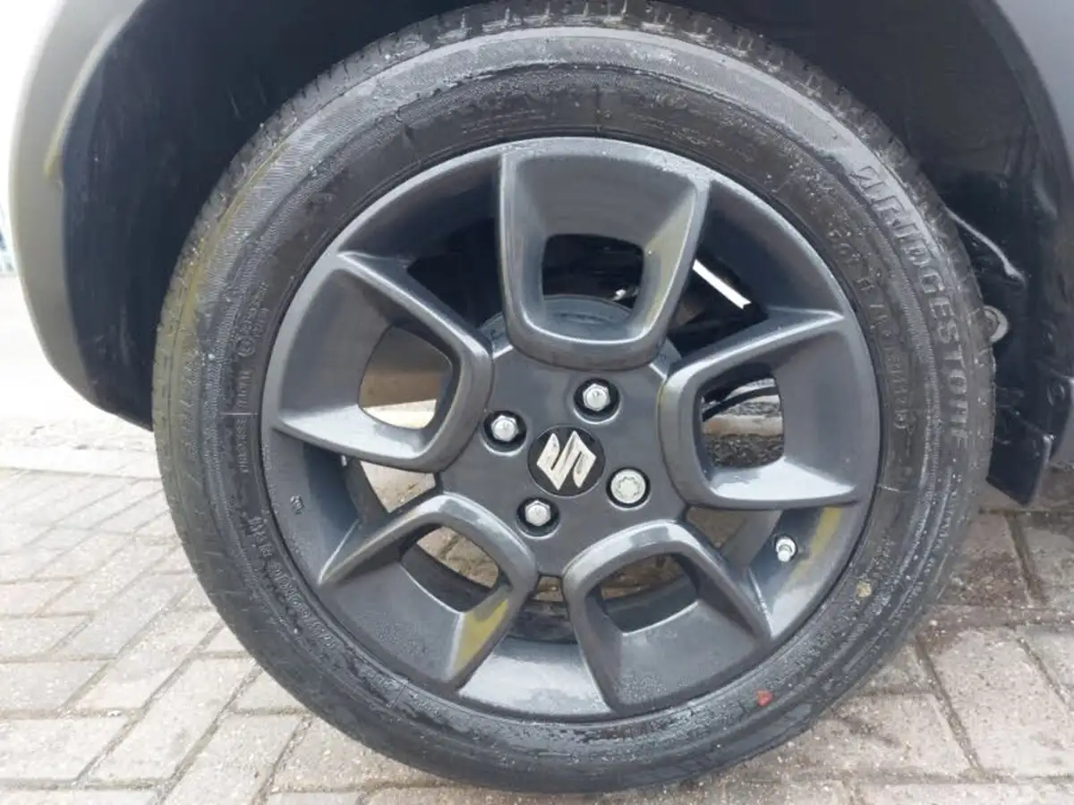 2022-suzuki-ignis-12-dualjet-sz5-big-16