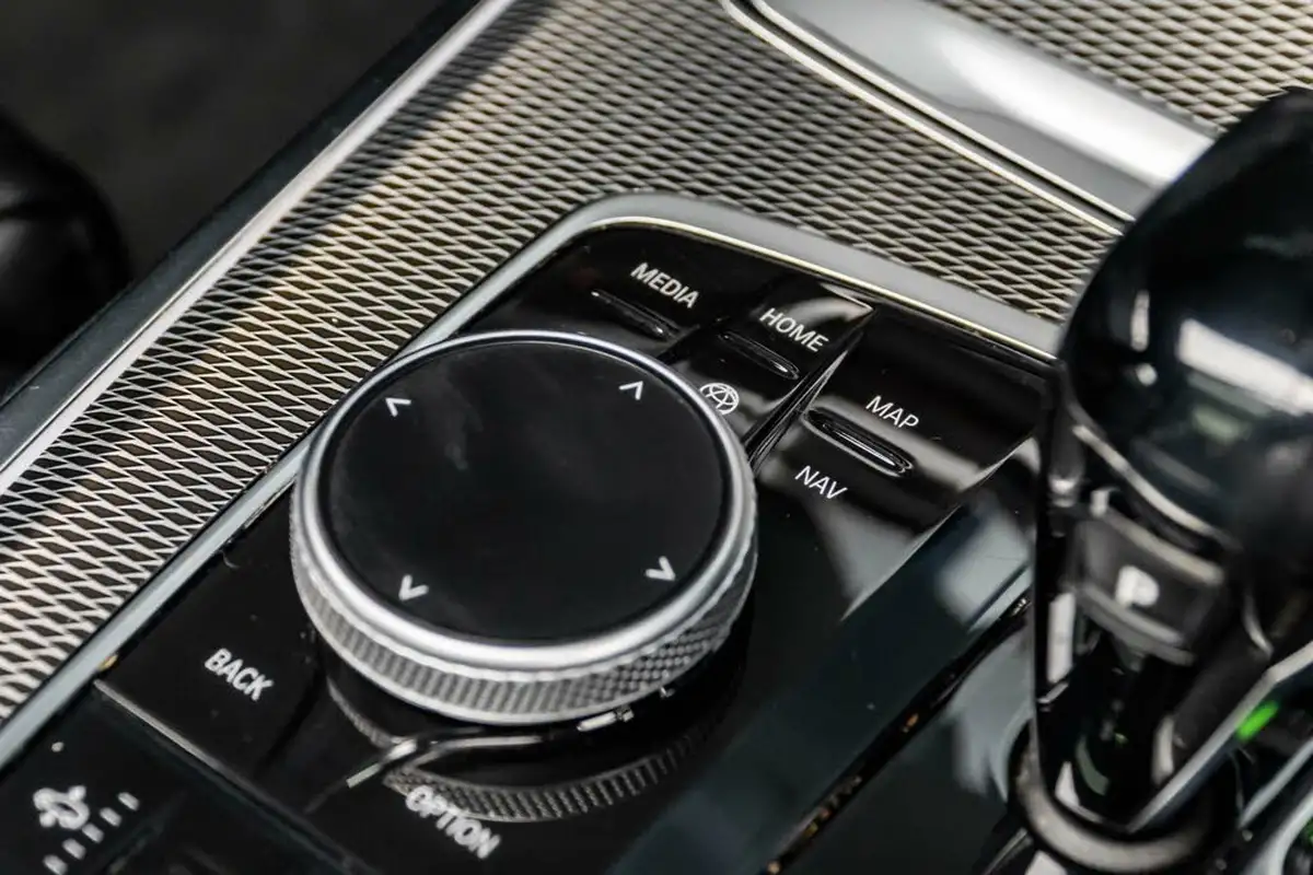 2019-bmw-x5-big-37