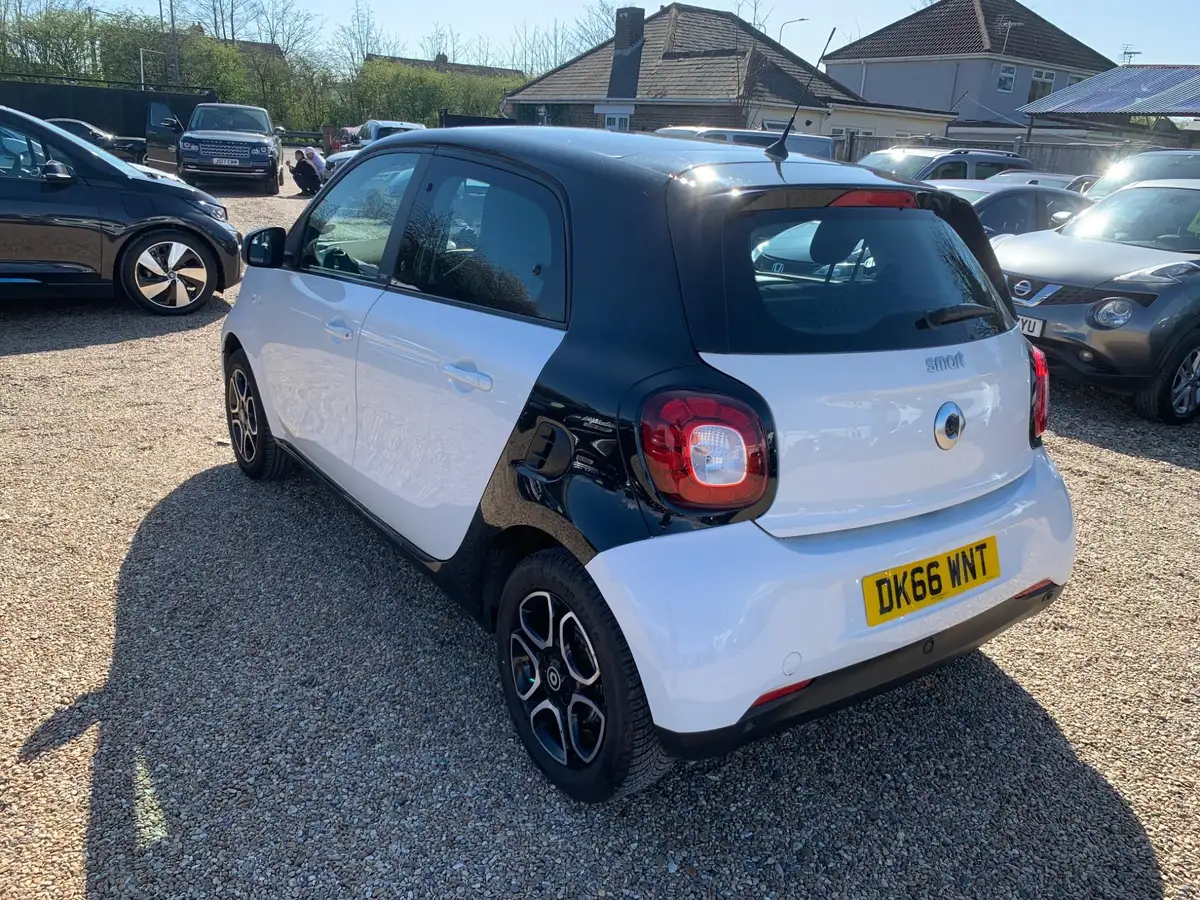 2016-smart-forfour-10-prime-71bhp-premium-plusss-big-4