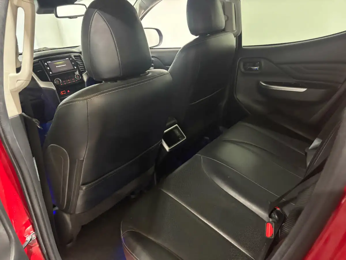 2021-mitsubishi-l200-22di-d-barbarian-big-7