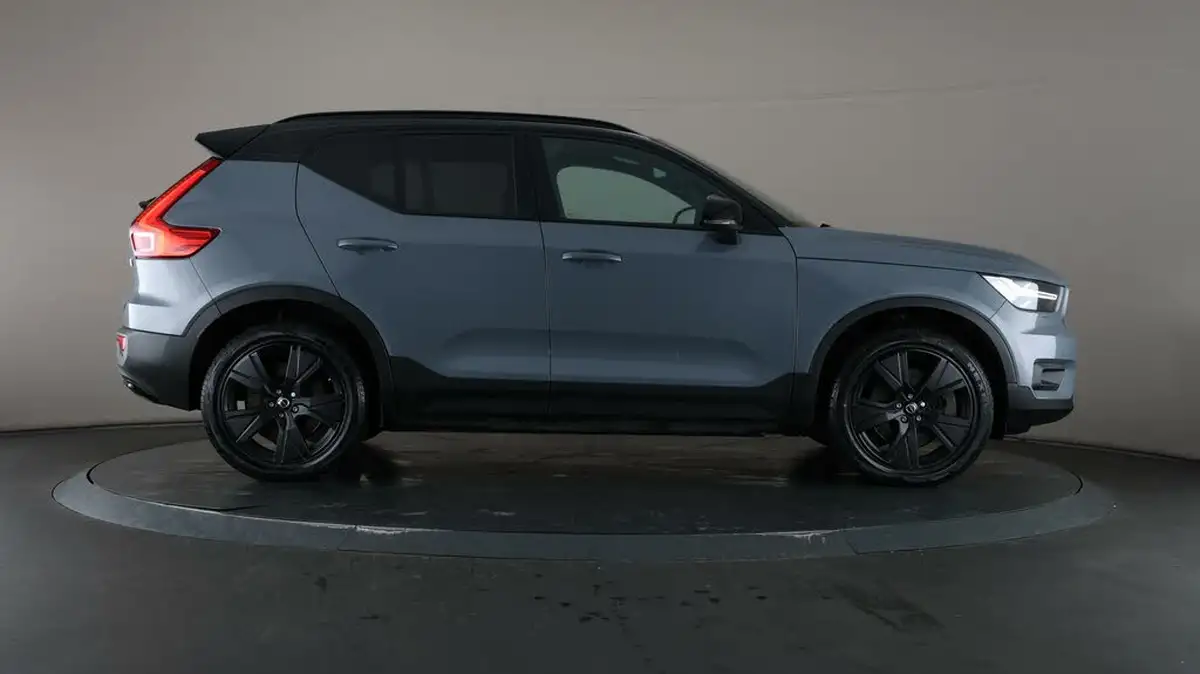 2022-volvo-xc40-e-twin-recharge-plus-big-60