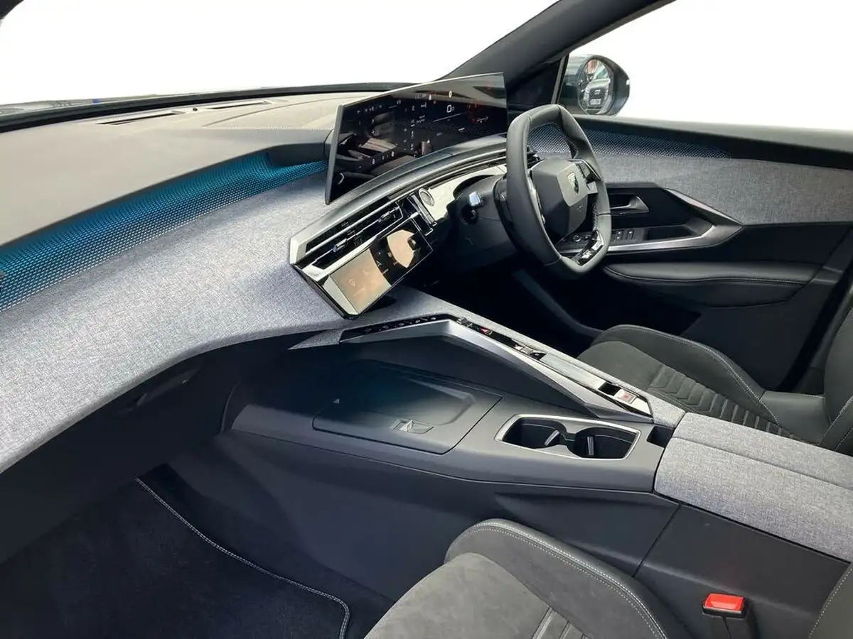 2024-peugeot-3008-suv-12-puretech-gt-136ps-hybrid-e-dsc6-big-6