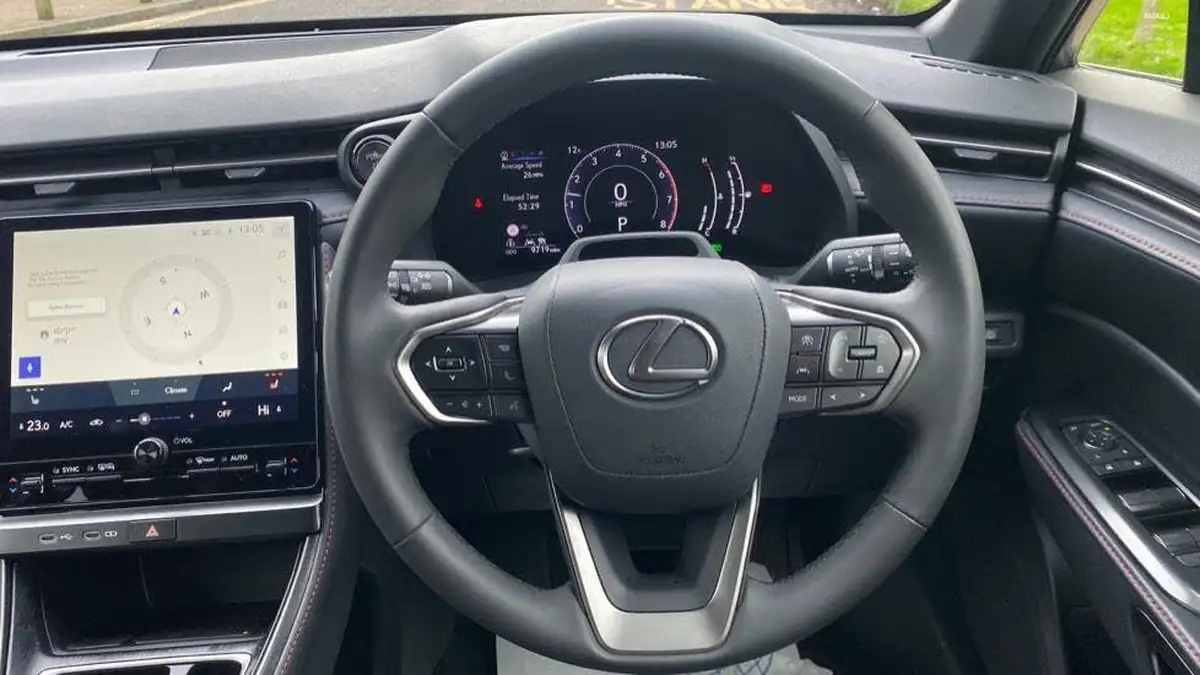 2024-lexus-lbx-15-premium-big-10