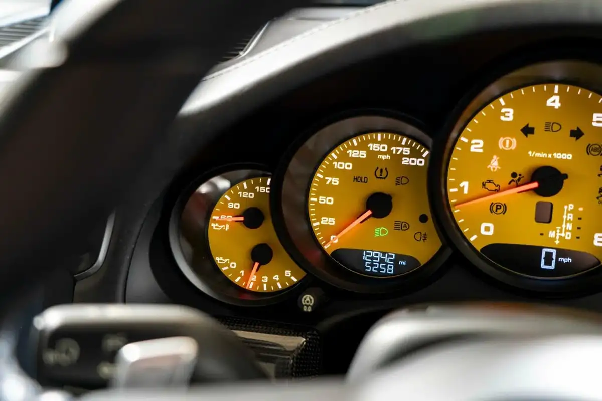 2016-porsche-911-30-carrera-4-s-coupe-pdk-big-25
