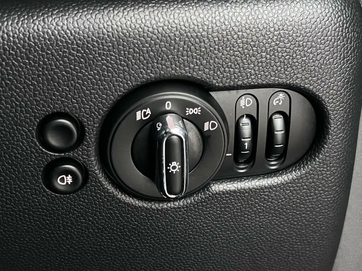 2021-mini-cooper-20-john-cooper-works-hatchback-3d-auto-big-22