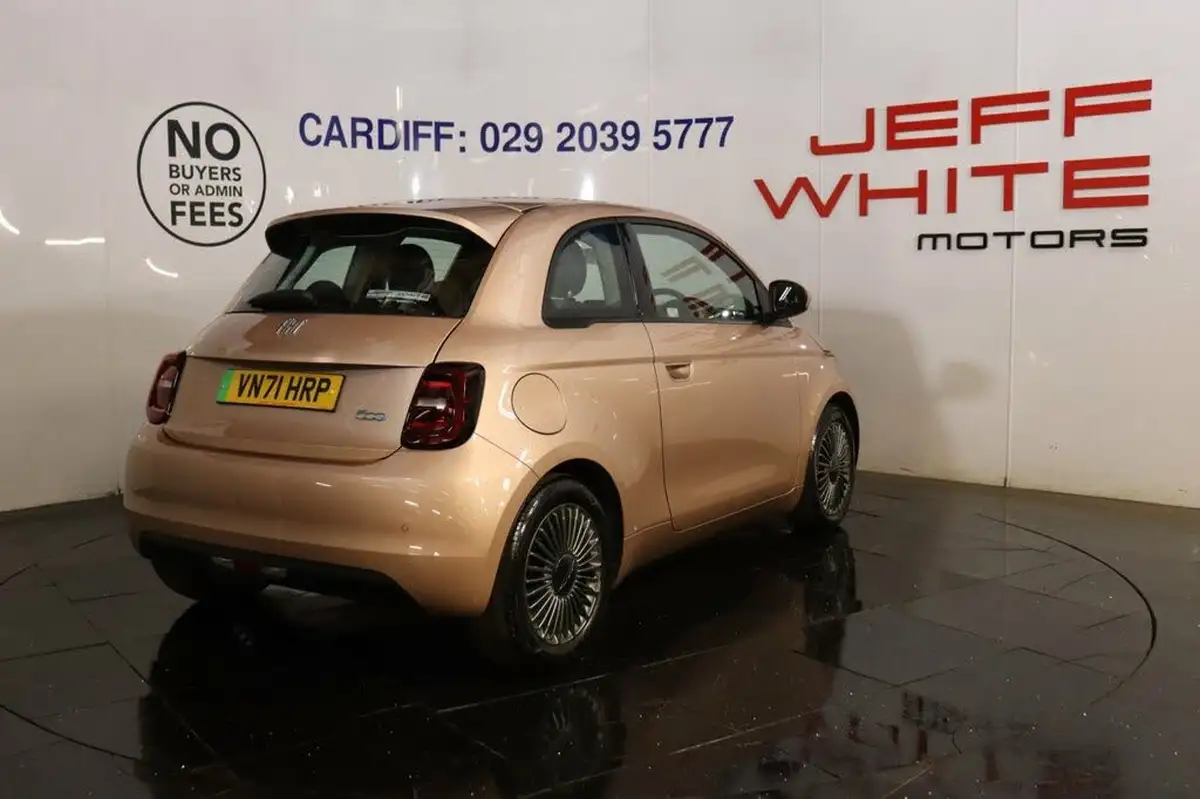 2021-fiat-500-e-icon-big-4
