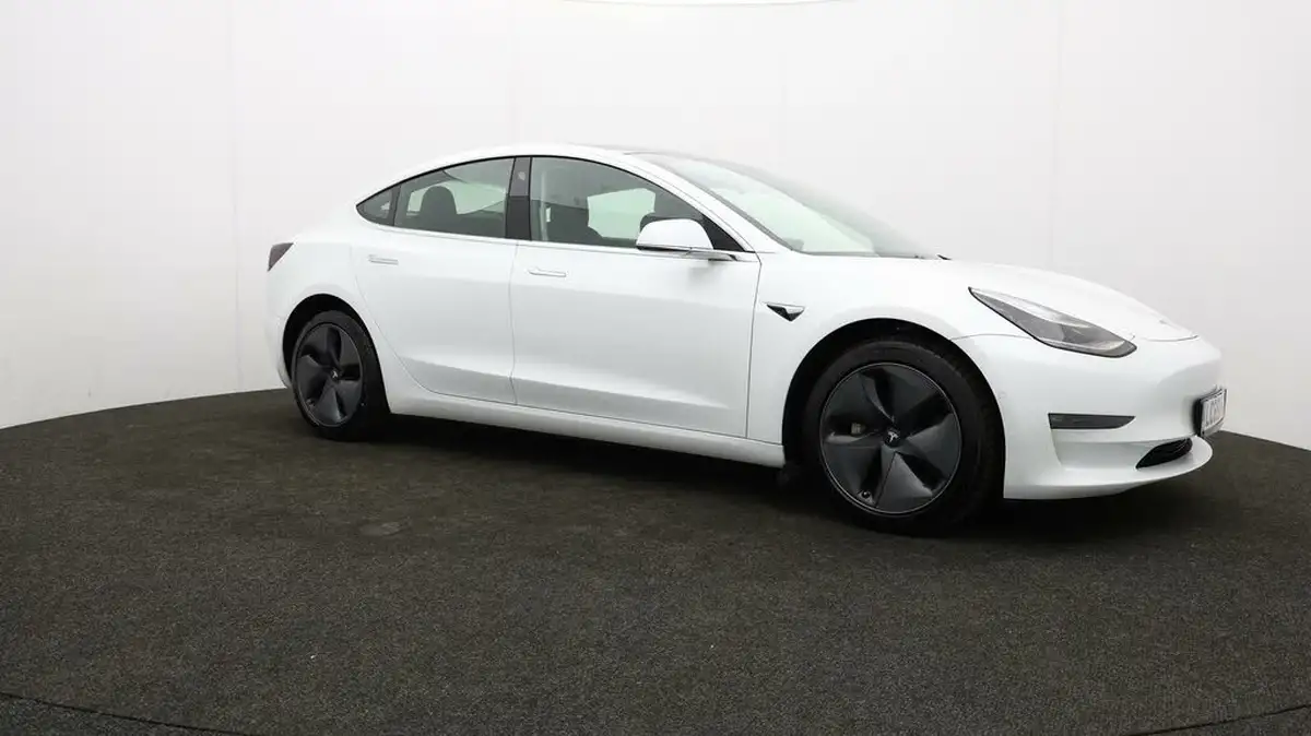 2019-tesla-model-3-e-long-range-4x4-big-38