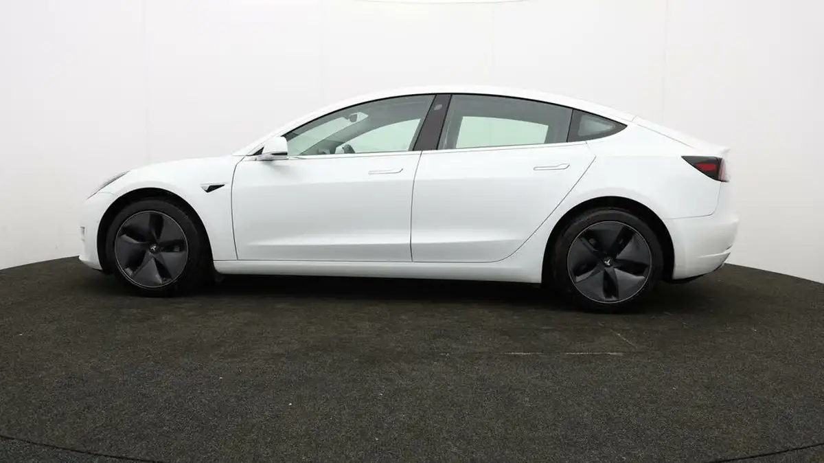 2019-tesla-model-3-e-long-range-4x4-big-62