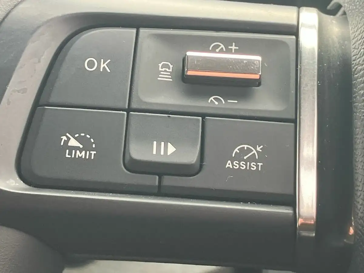 2023-citroen-c5-x-12-puretech-shine-plus-big-18