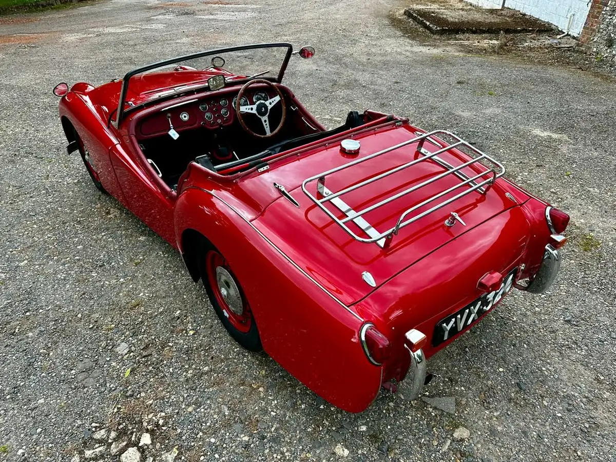 1954-triumph-tr2-20l-roadster-big-27