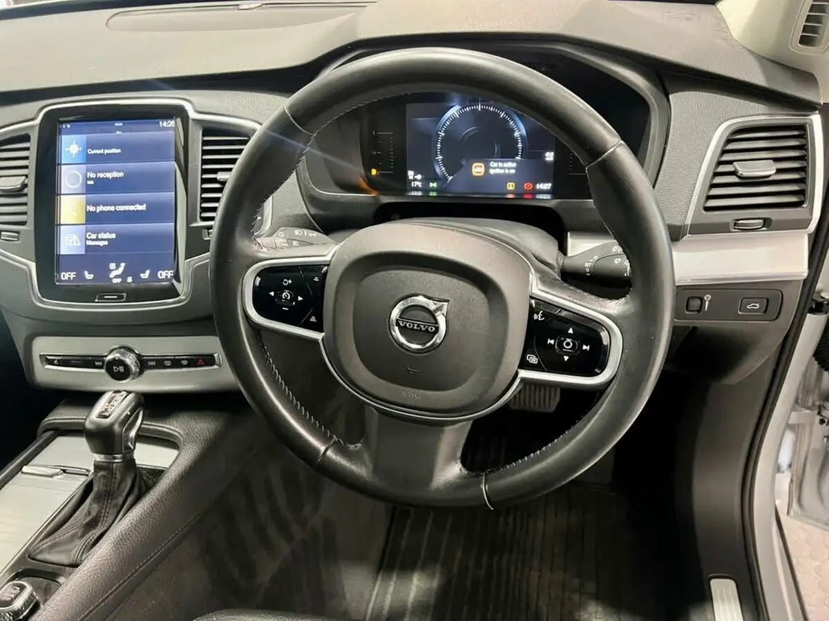 2017-volvo-xc90-20td-d5-momentum-pro-awd-big-14