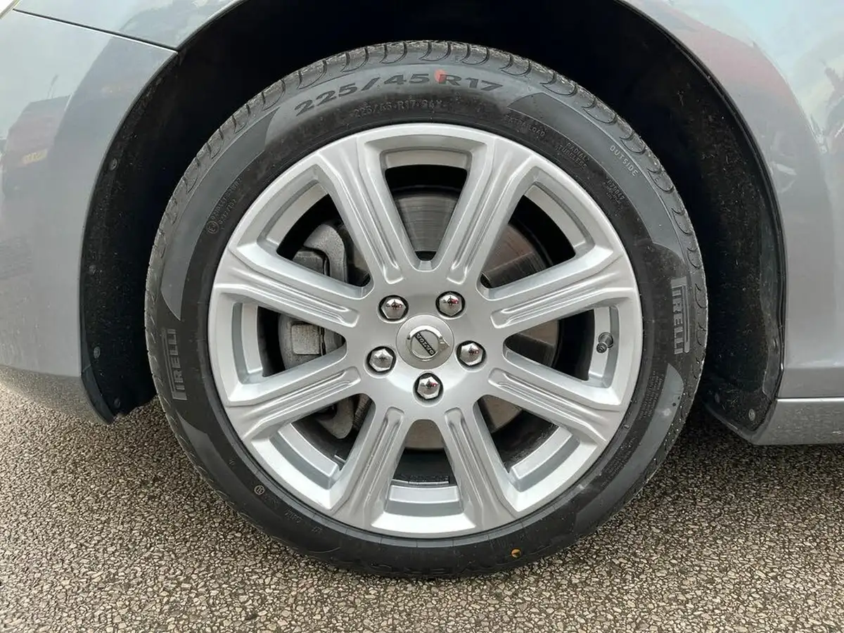 2019-volvo-v40-15-t3-inscription-big-14