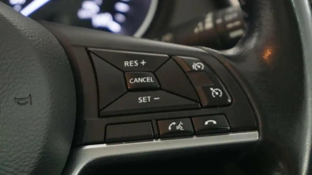 2017-nissan-qashqai-16dci-tekna-4x4-big-16