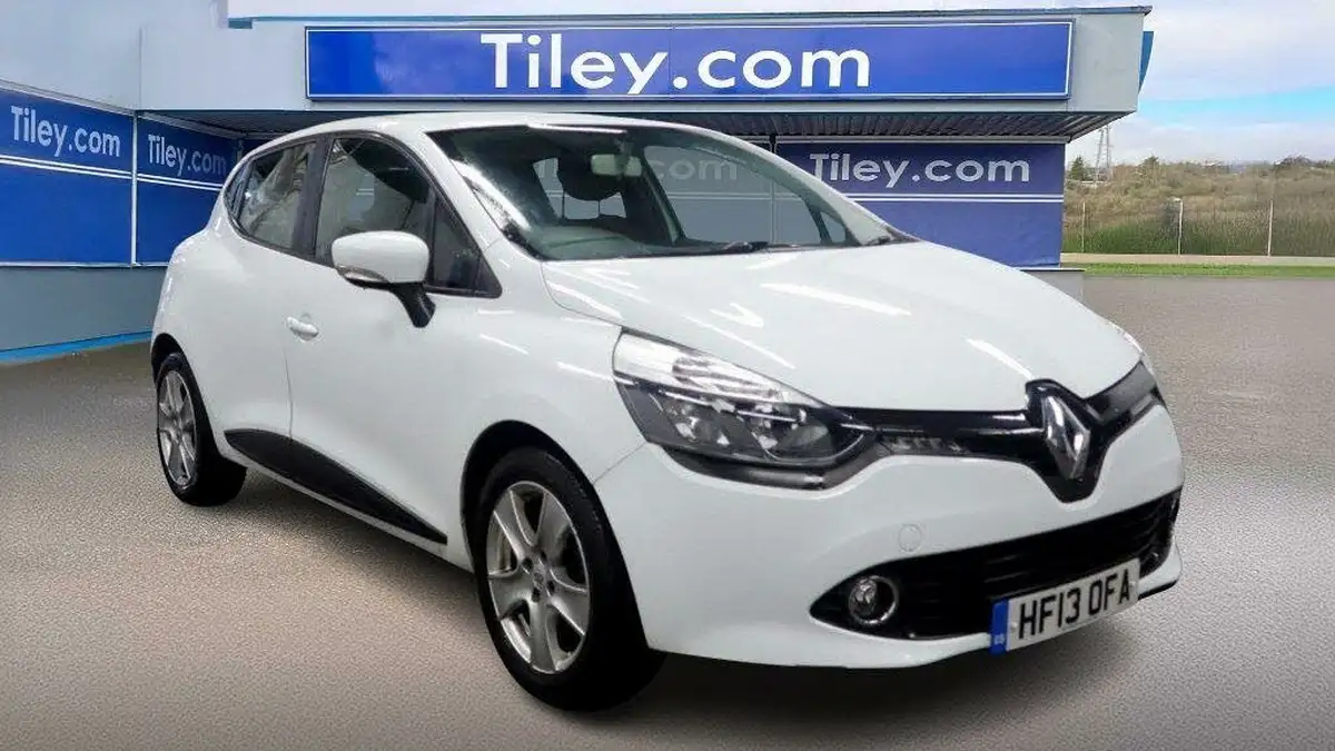 2013-renault-clio-09-expression-energy-big-0