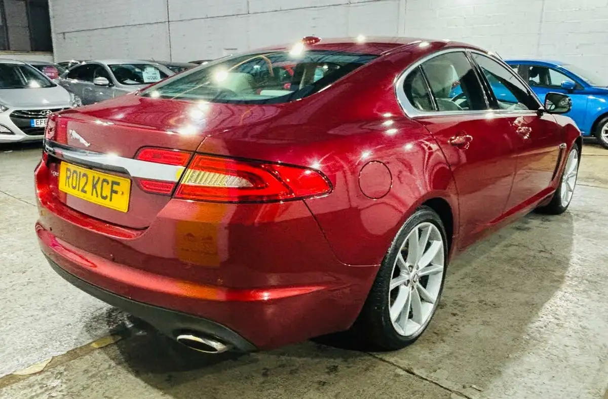 2012-jaguar-xf-22td-premium-luxury-190ps-saloon-4d-auto-big-3