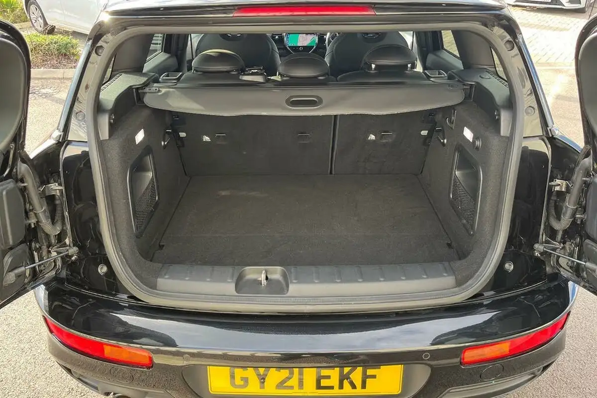 2021-mini-clubman-15-cooper-sport-big-18