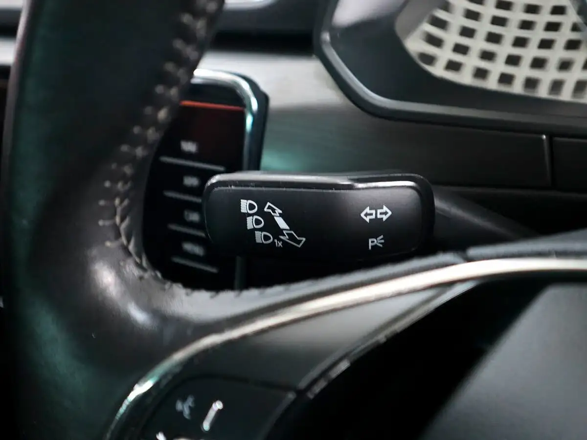 2020-skoda-superb-20tdi-se-l-150ps-estate-dsg-big-37