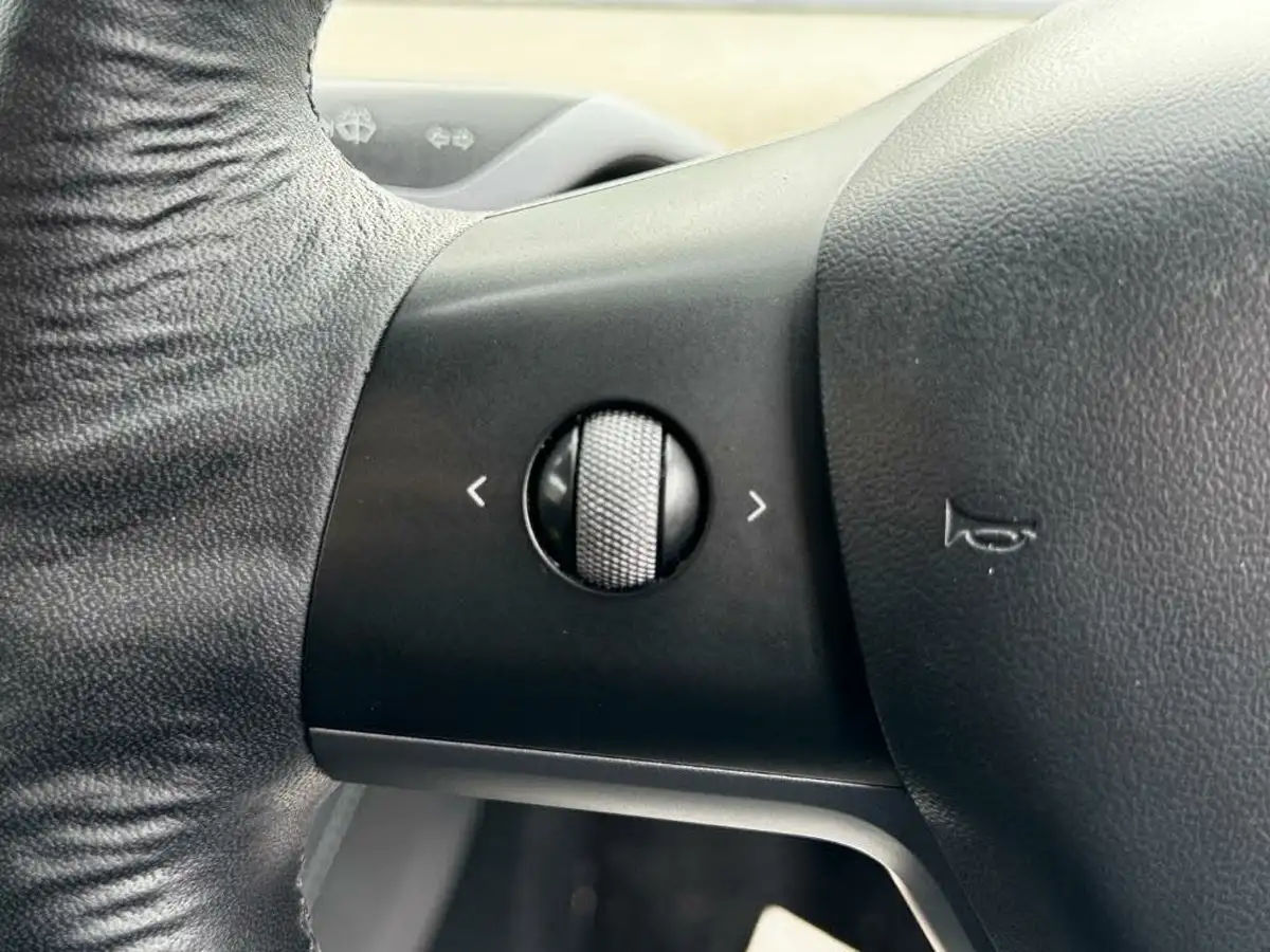 2021-tesla-model-3-e-long-range-awd-big-34