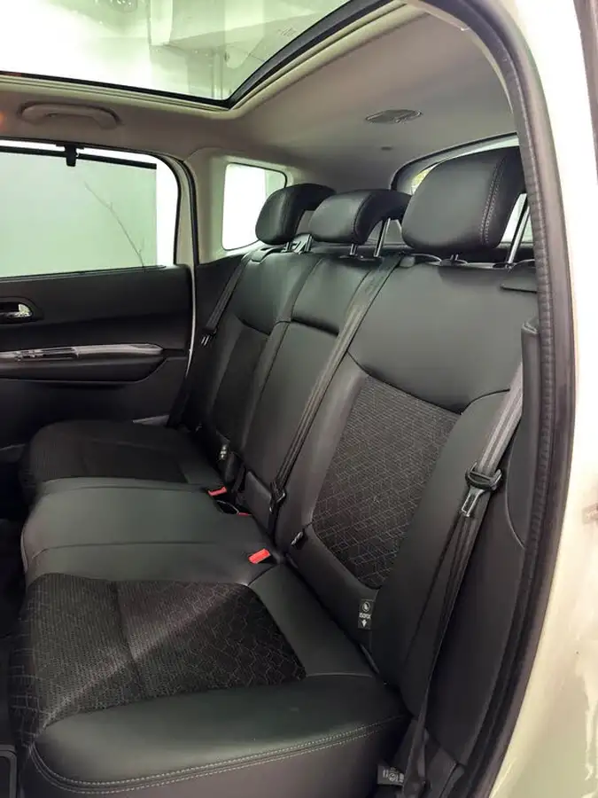 2016-peugeot-3008-crossover-16bluehdi-allure-big-15
