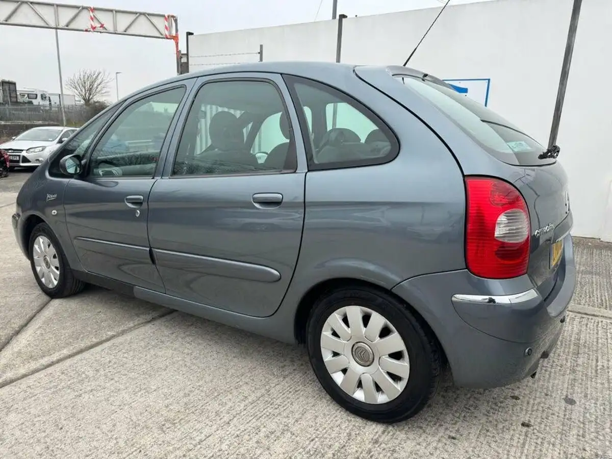 2007-citroen-xsara-picasso-16-vtx-big-2