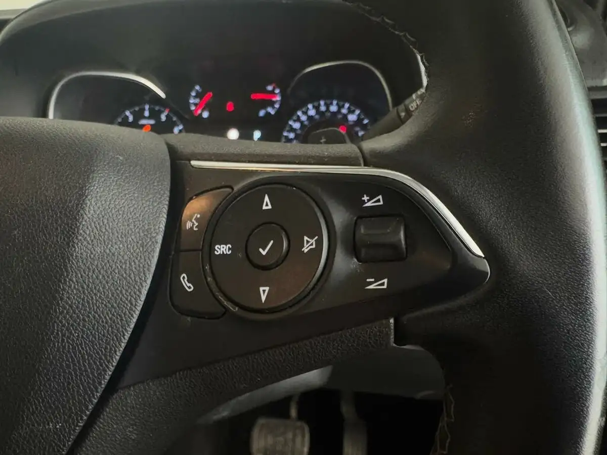 2021-vauxhall-combo-life-12i-se-big-17