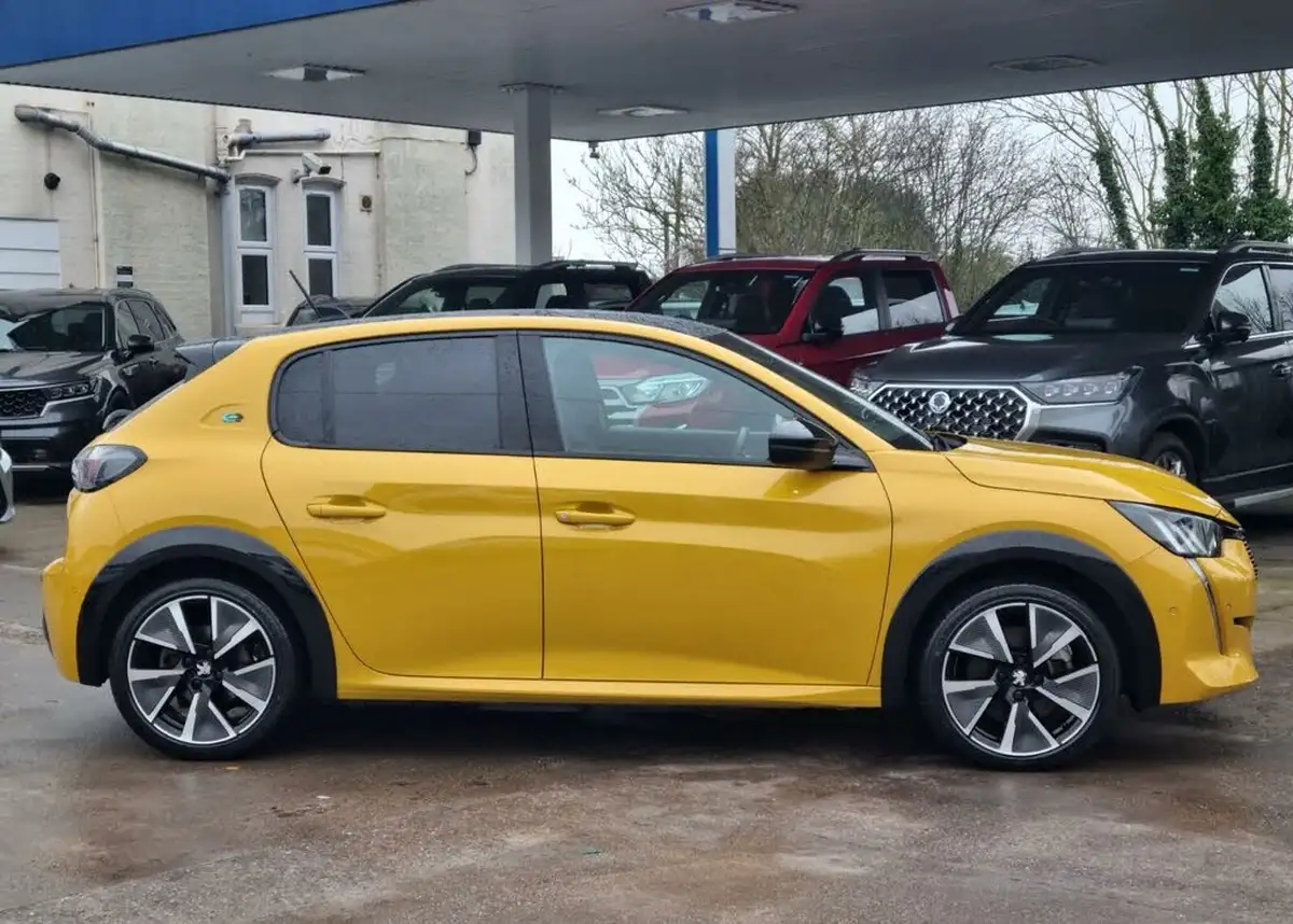 2021-peugeot-208-e-gt-50kwh-big-2