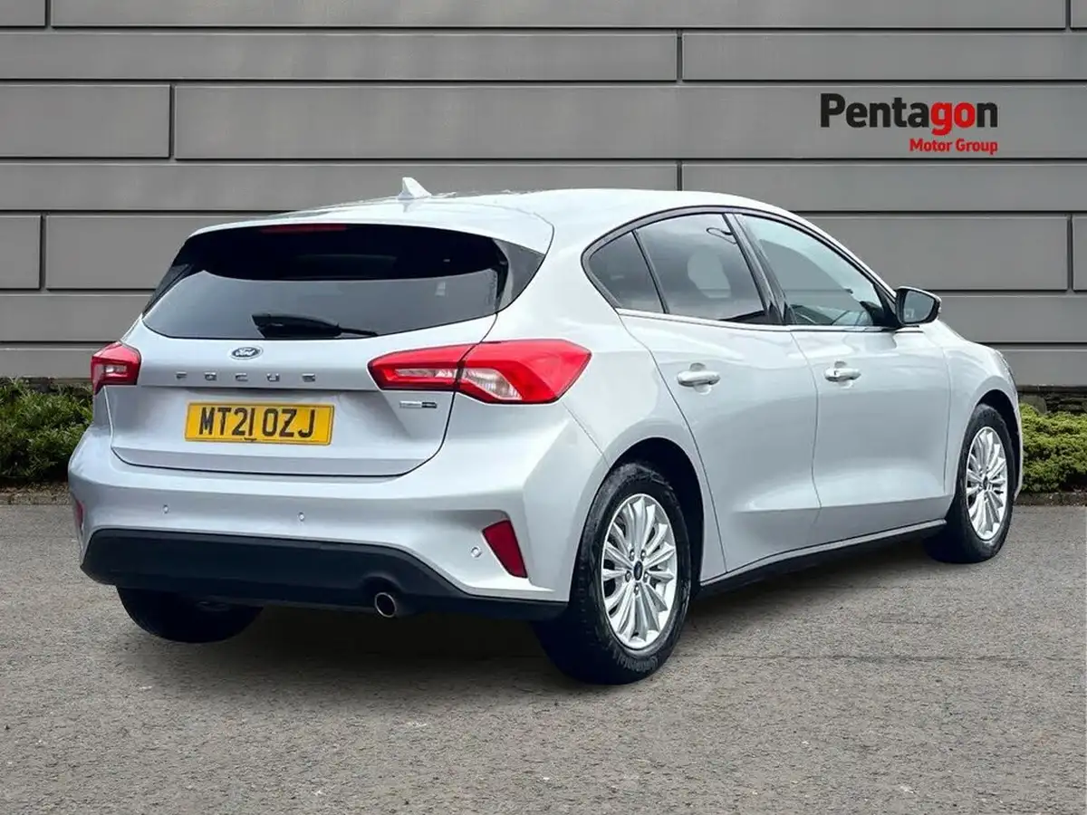 2021-ford-focus-10t-titanium-edition-125ps-hybrid-mhev-hatchback-big-3