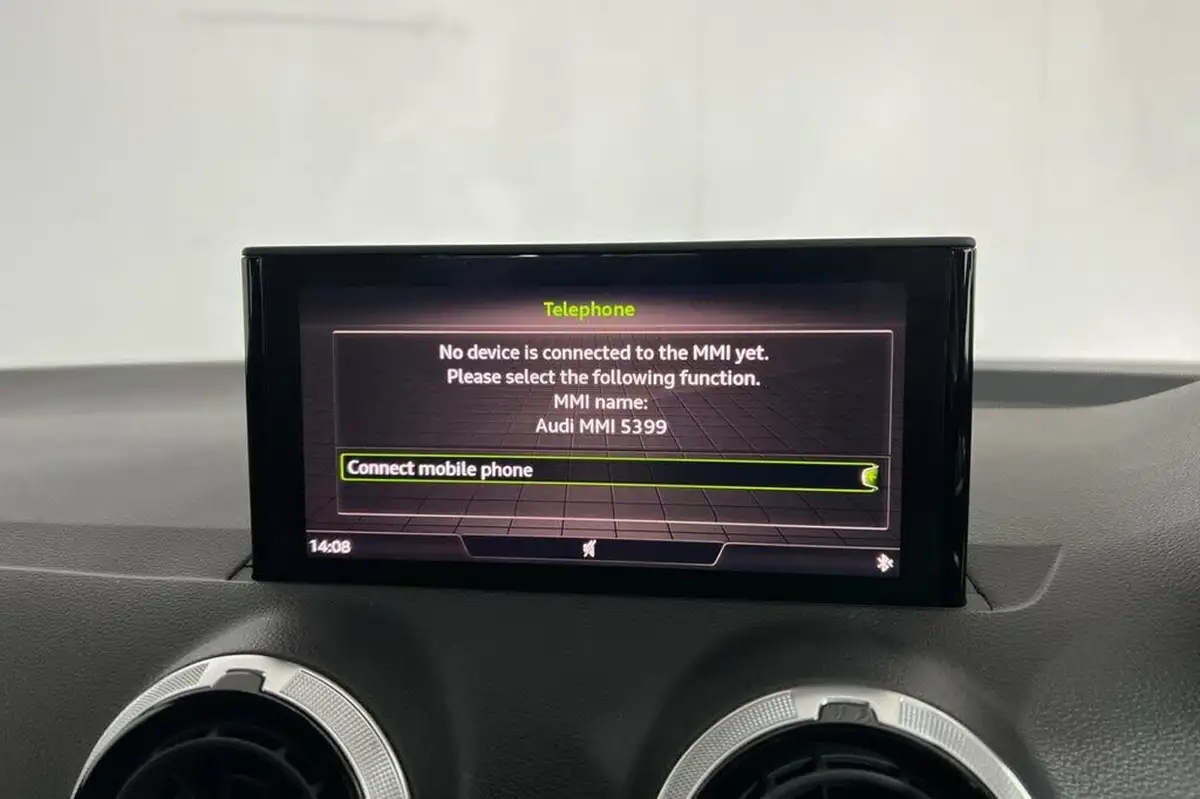 2022-audi-q2-10-30-tfsi-technik-big-16