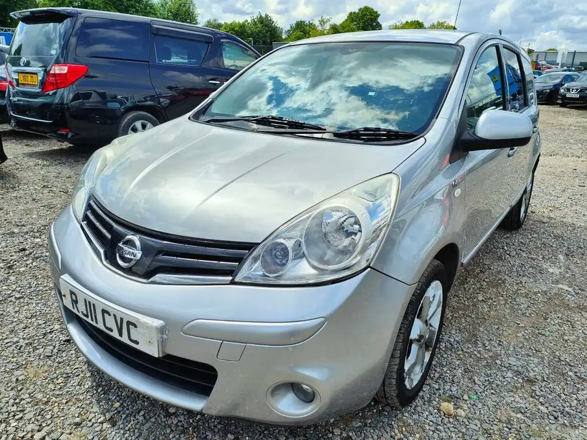 2011-nissan-note-14-n-tec-big-20