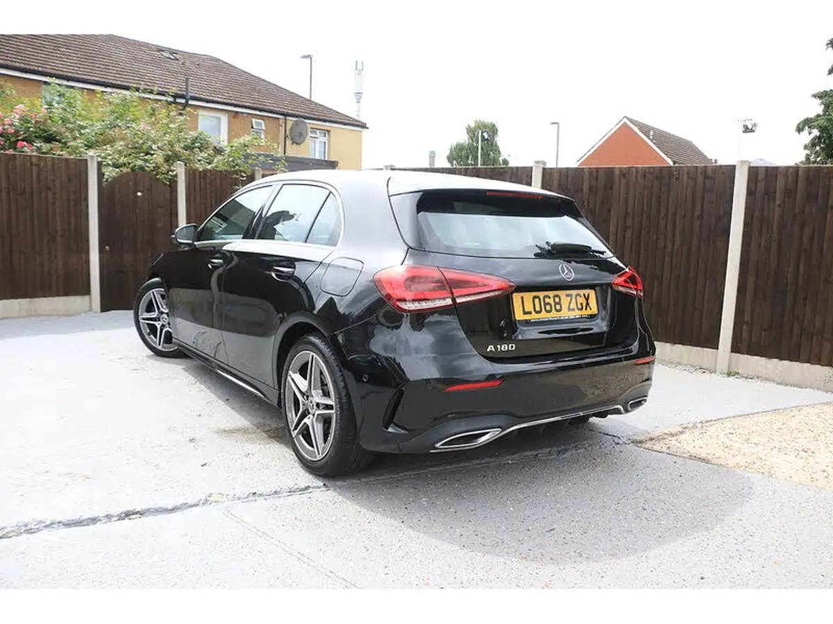2018-mercedes-benz-a-class-13-a180-amg-line-executivess-7g-dct-big-14