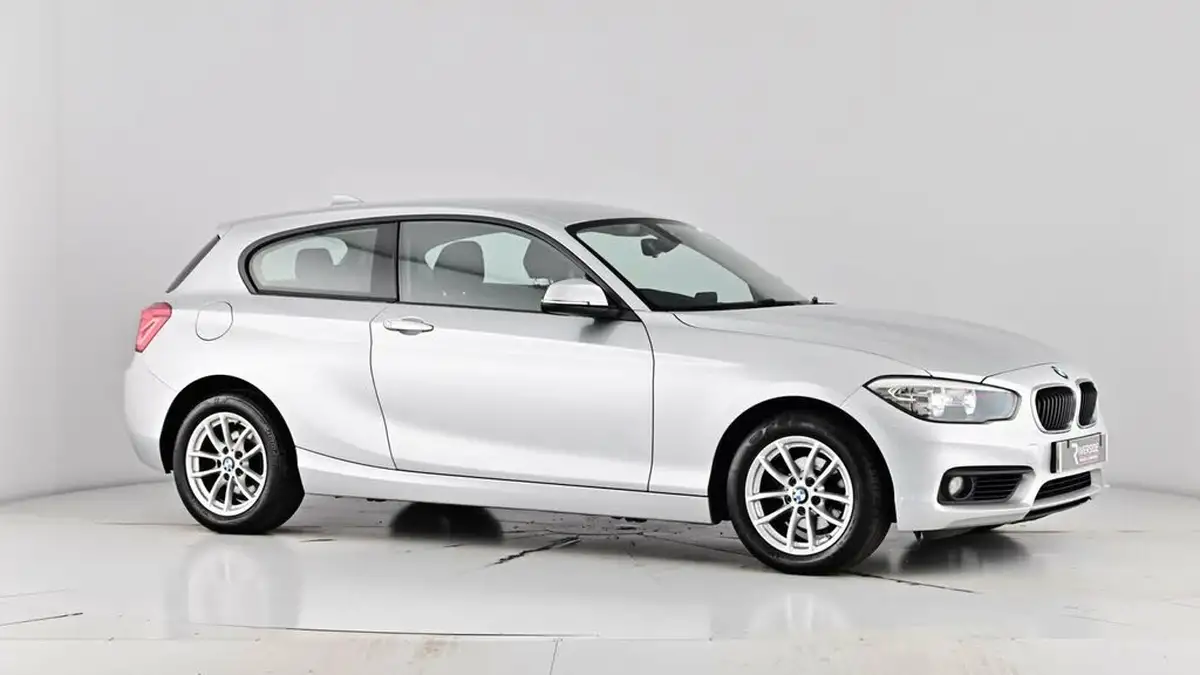 2017-bmw-1-series-20td-118d-se-3d-big-77