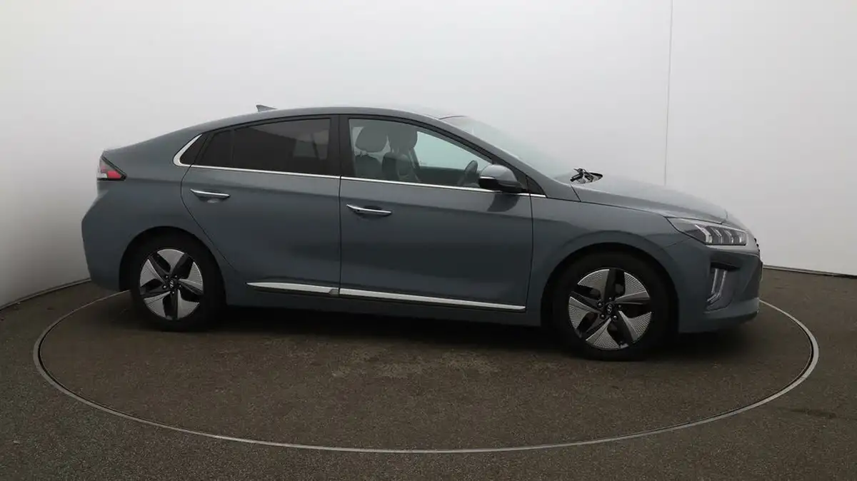 2021-hyundai-ioniq-16-gdi-premium-se-hybrid-big-39