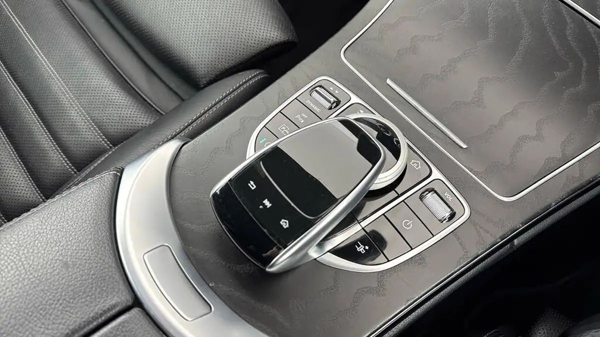 2022-mercedes-benz-c-class-15-c200-amg-line-edition-coupe-2d-big-18