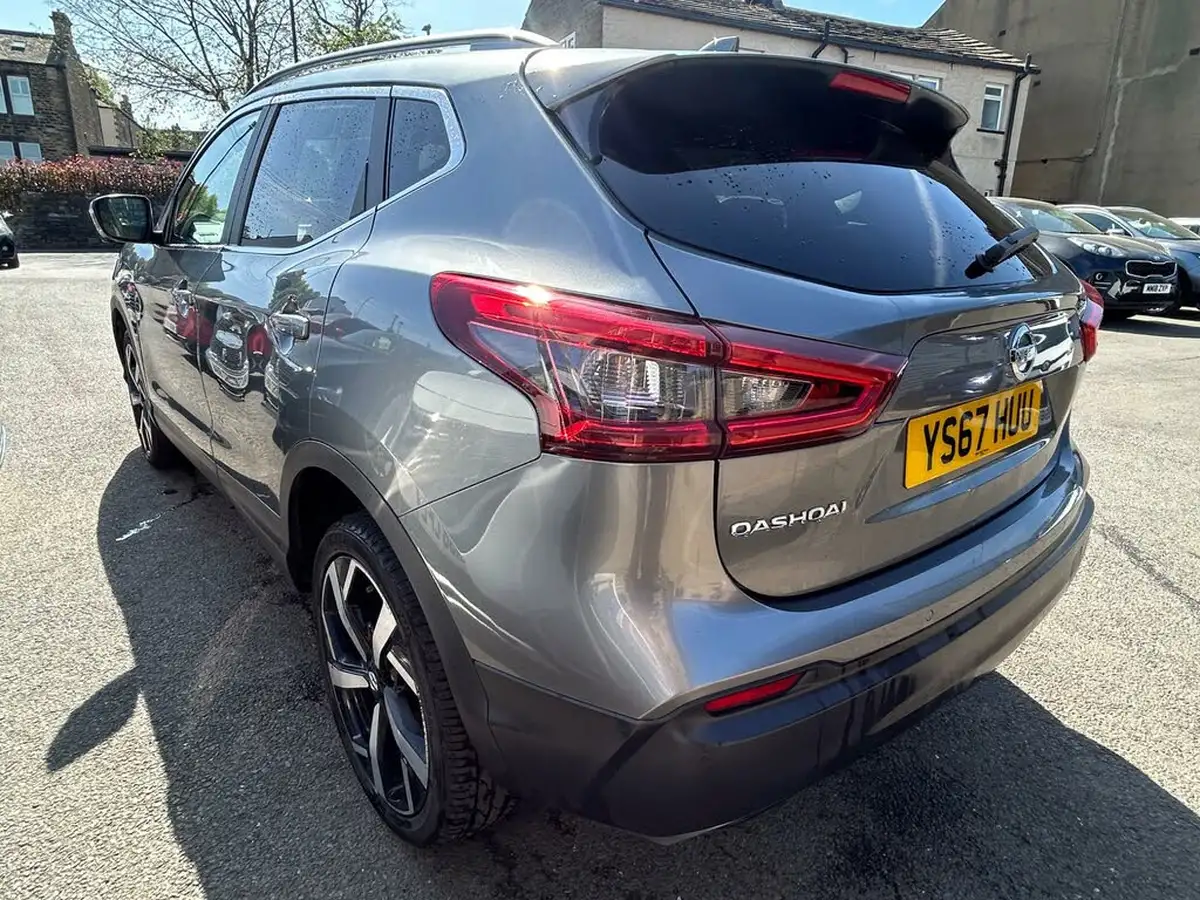 2017-nissan-qashqai-12-dig-t-tekna-big-3