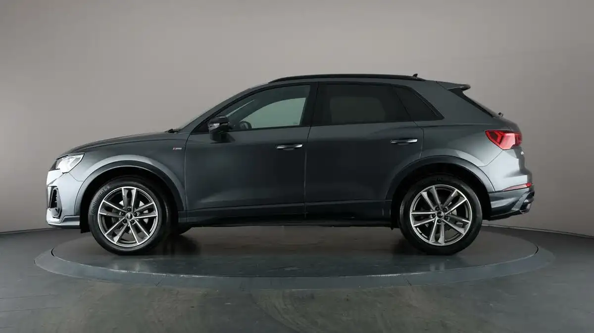2022-audi-q3-15-35-tfsi-black-edition-codcomfort-sound-pack-station-wagon-big-32