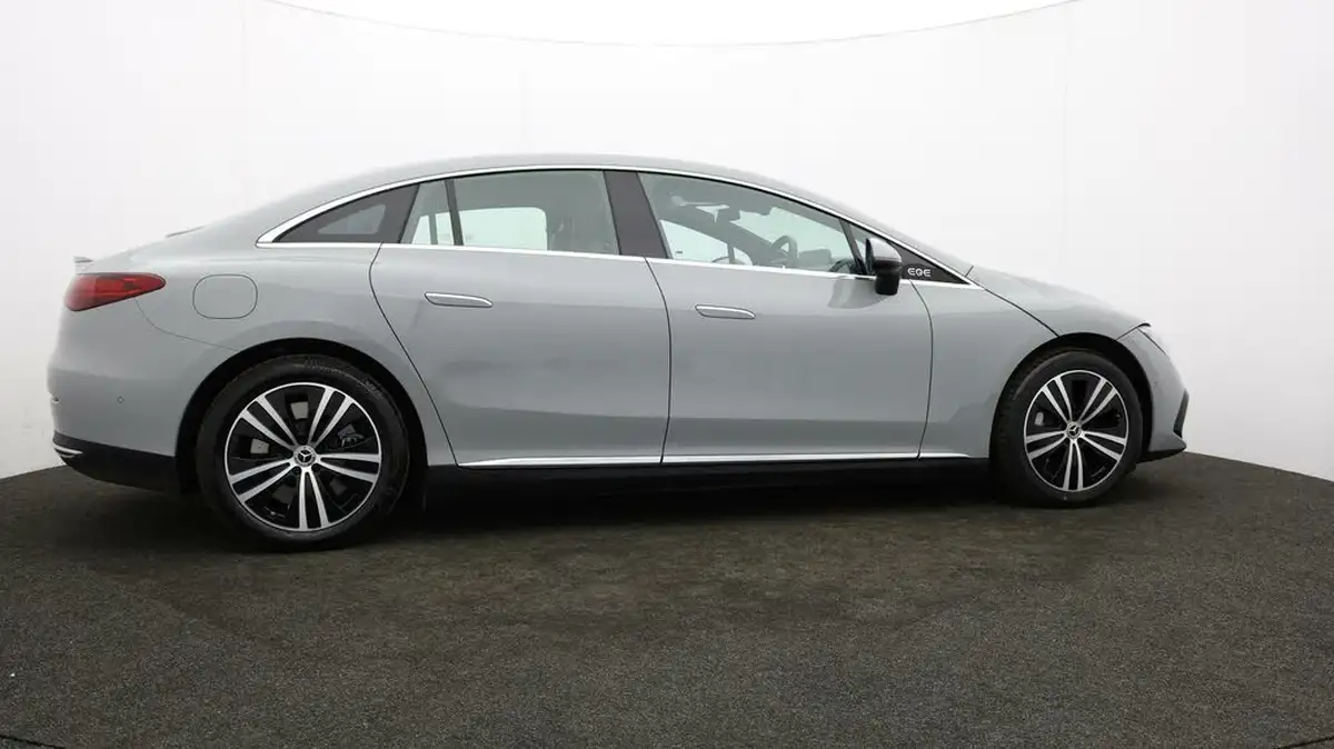 2023-mercedes-benz-eqe-e-eqe-300-sport-edition-big-29
