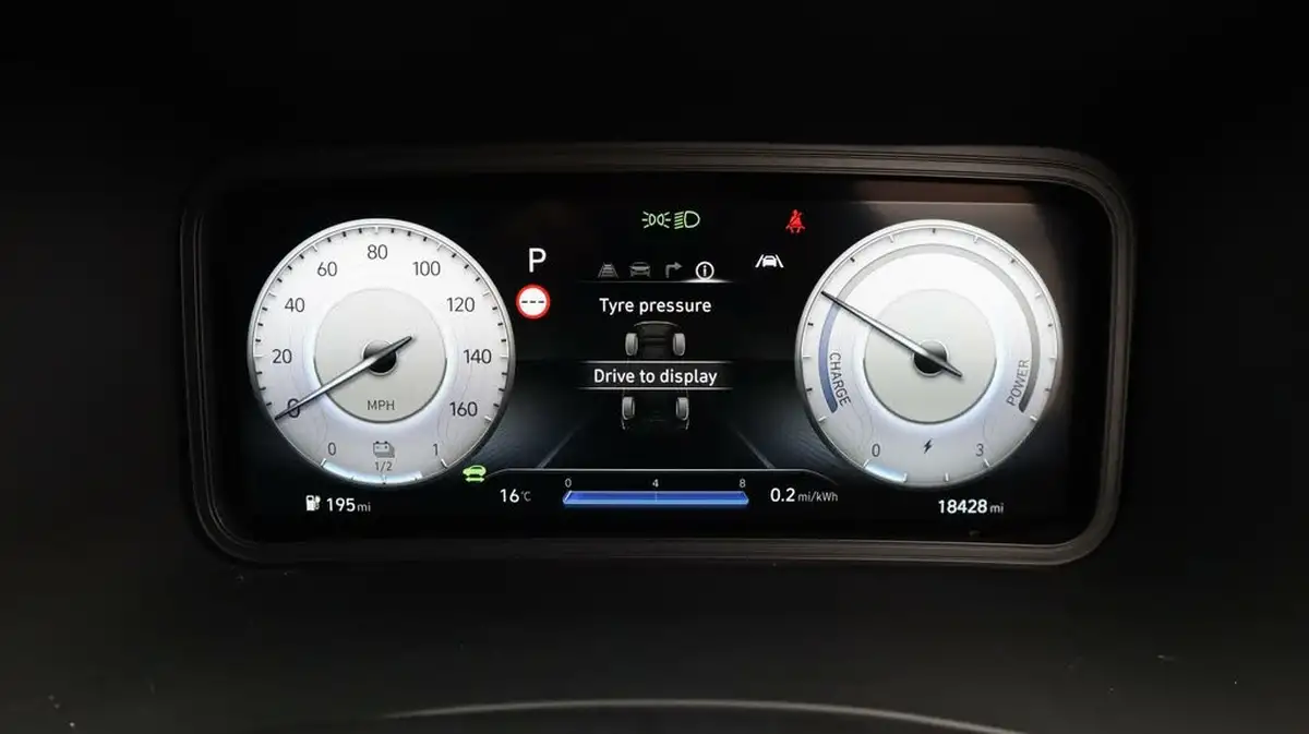 2022-hyundai-kona-e-premium-204ps-64kwh-7kw-obc-big-10