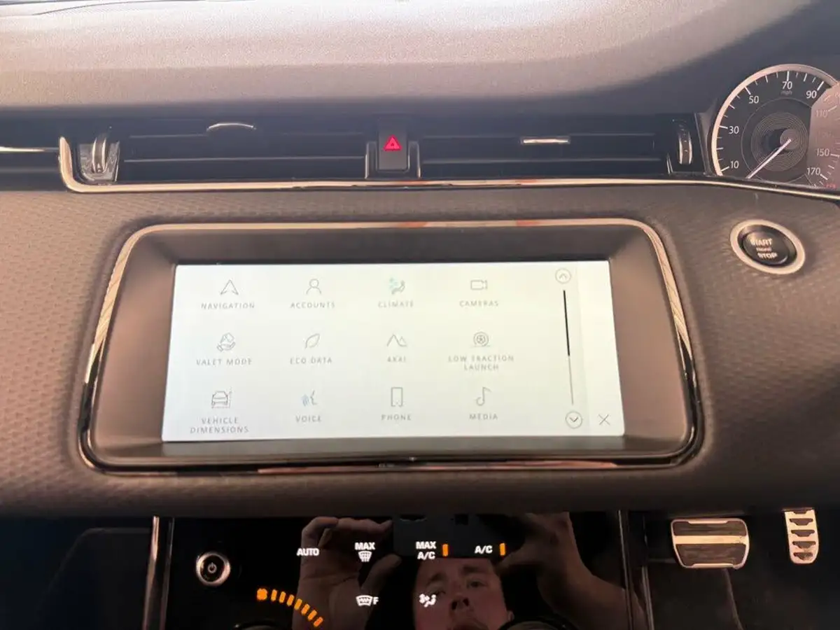 2021-land-rover-range-rover-evoque-15-p300e-r-dynamic-s-big-20