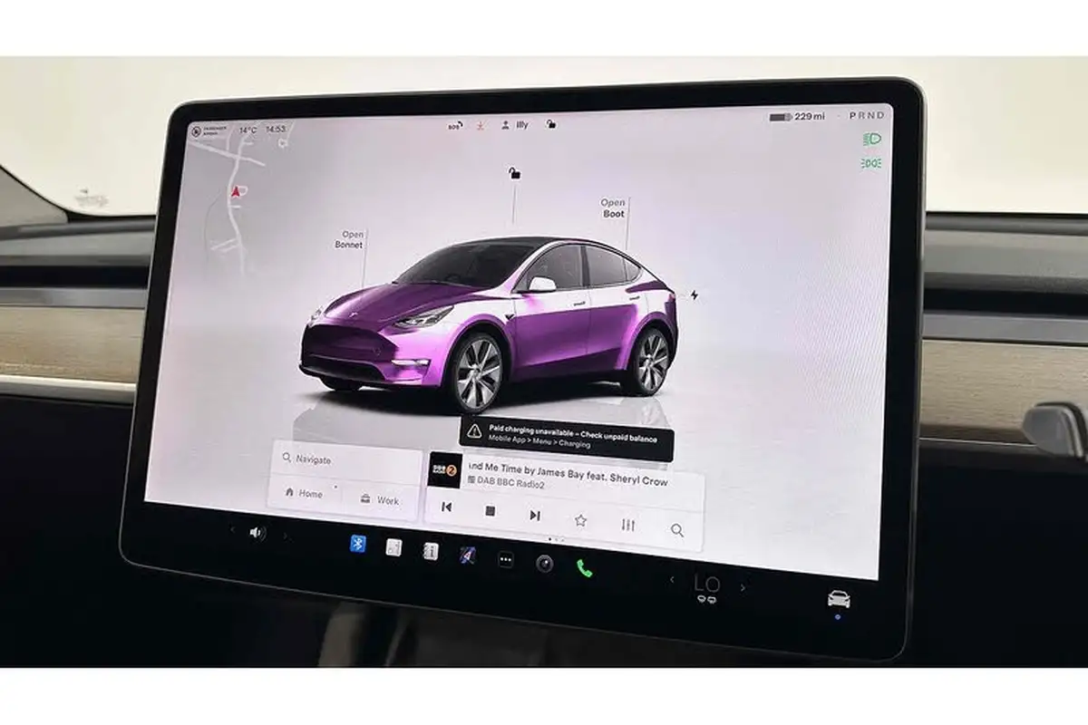 2022-tesla-model-y-e-long-range-big-38