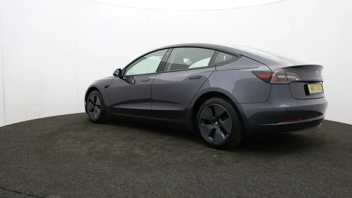 2021-tesla-model-3-e-long-range-awd-big-68