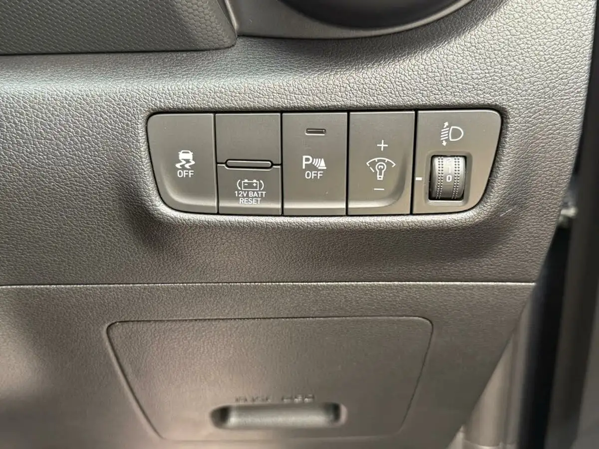 2022-hyundai-kona-16-gdi-se-connect-big-14